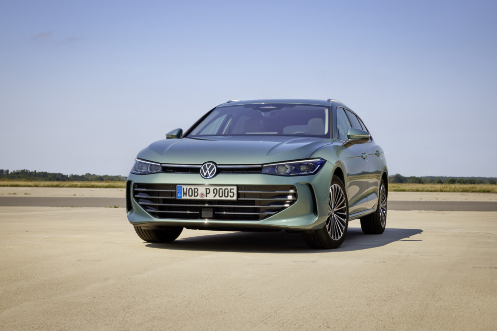 Volkswagen Passat Variant Elegance mariposit green 2024